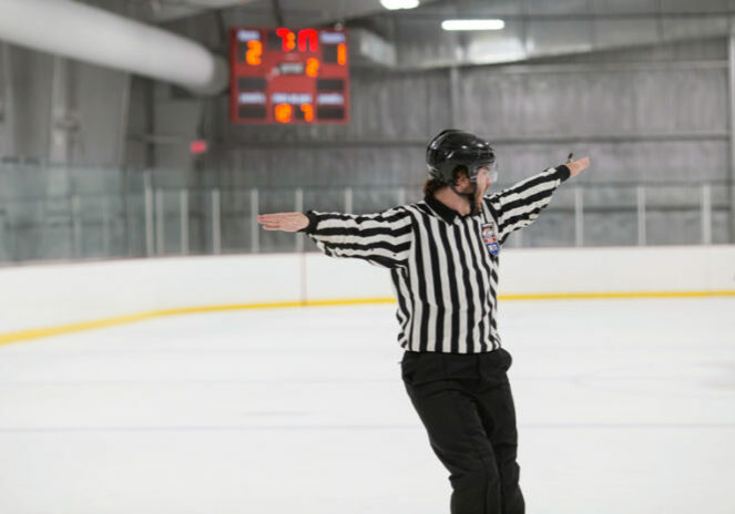 hockey-officials-696x464